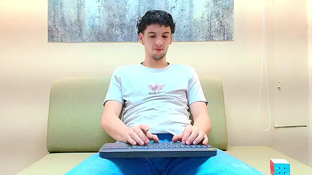 Snapshot of ISRAEL_GRAY chatting on 10-09-25, 12:14 ISRAEL GRAY online show from 10-09-25, 12:14