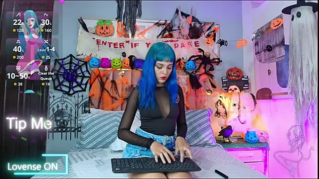 ElektraBlue online show from 10-16-25, 04:46