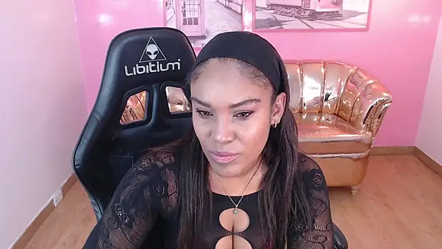 Snapshot of kamala_a chatting on 11-24-25, 02:55 kamala a online show from 11-24-25, 02:55