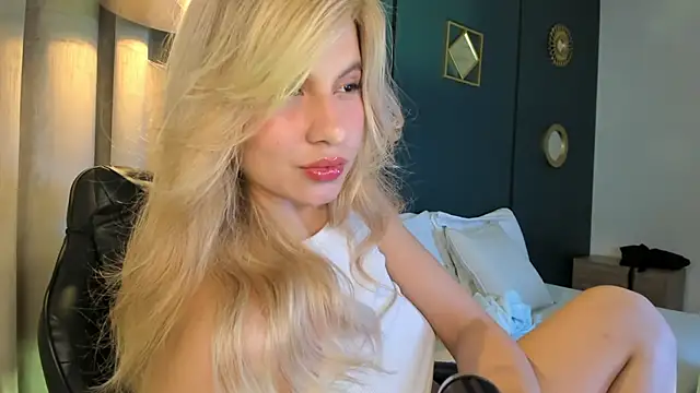 Snapshot of mia_curry chatting on 06-10-26, 07:13 mia curry online show from 06-10-26, 07:13