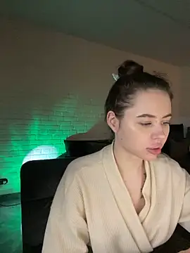 AlmaryKim online show from 12-14-24, 11:34