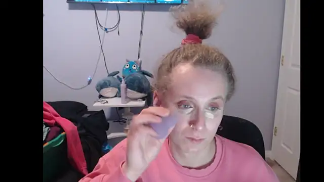 cinderellie online show from 10-27-25, 03:32