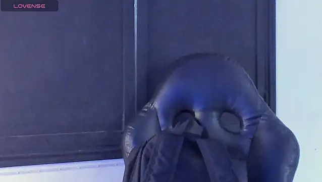 Snapshot of Kora_Red69 chatting on 02-09-26, 01:48 Kora Red69 online show from 02-09-26, 01:48