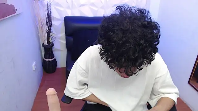 Liil boy online show from 10-15-25, 03:39