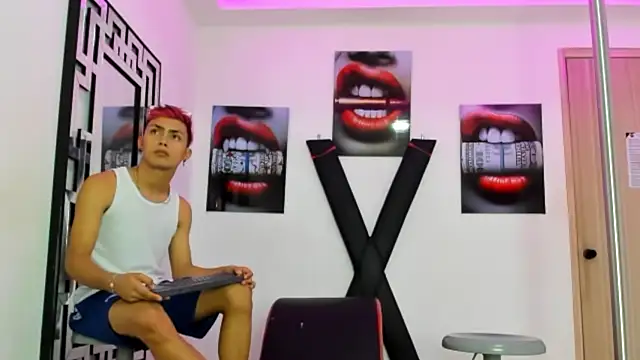 VERY HOT GUYS online show from 10-18-25, 10:54