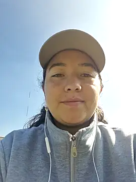 annyaparis online show from 12-17-25, 02:12