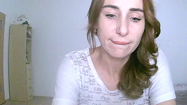 Snapshot of Eliza-Tastys-Q chatting on 10-14-25, 02:29 Eliza-Tastys-Q online show from 10-14-25, 02:29