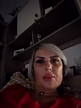 Snapshot of KirraWhite chatting on 10-21-25, 06:08 KirraWhite online show from 10-21-25, 06:08