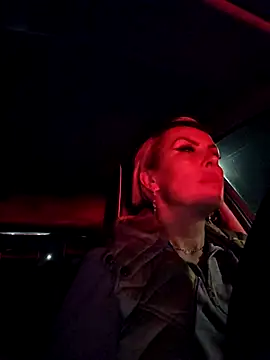 Snapshot of KirraWhite chatting on 11-03-25, 07:37 KirraWhite online show from 11-03-25, 07:37