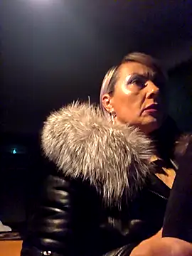 Snapshot of KirraWhite chatting on 11-26-25, 04:02 KirraWhite online show from 11-26-25, 04:02