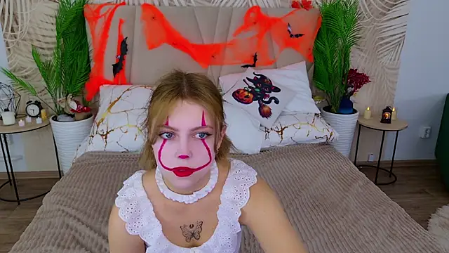 Snapshot of Stellahaart chatting on 10-31-25, 05:52 Stellahaart online show from 10-31-25, 05:52