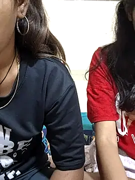 Snapshot of Unique_girls90 chatting on 10-16-25, 01:34 Unique girls90 online show from 10-16-25, 01:34