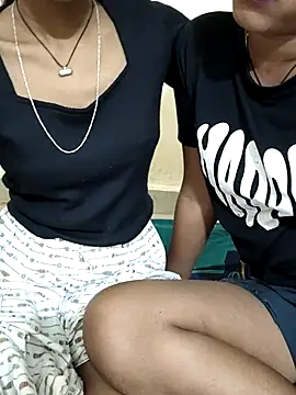 Snapshot of Unique_girls90 chatting on 10-24-25, 04:03 Unique girls90 online show from 10-24-25, 04:03