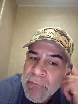 DeeBestEver online show from 12-18-25, 06:36