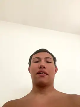 Snapshot of Davomg chatting on 11-18-25, 06:12 Davomg online show from 11-18-25, 06:12