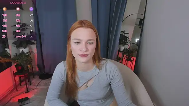 Snapshot of PollyMayer chatting on 05-12-26, 08:39 PollyMayer online show from 05-12-26, 08:39