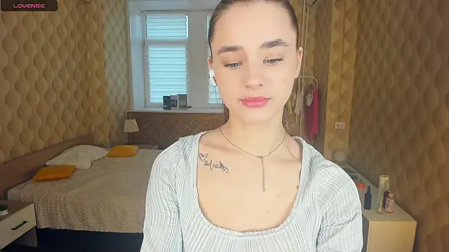 JinnyMcie online show from 11-09-25, 10:02