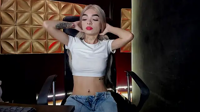 scarlettvelvet  online show from 11-21-25, 12:26