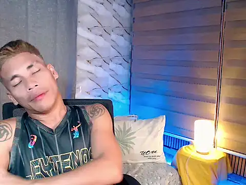 Cute Lucas online show from 12-23-25, 05:38