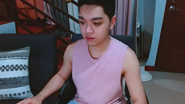 Snapshot of JayKarLo chatting on 10-29-25, 03:25 JayKarLo online show from 10-29-25, 03:25