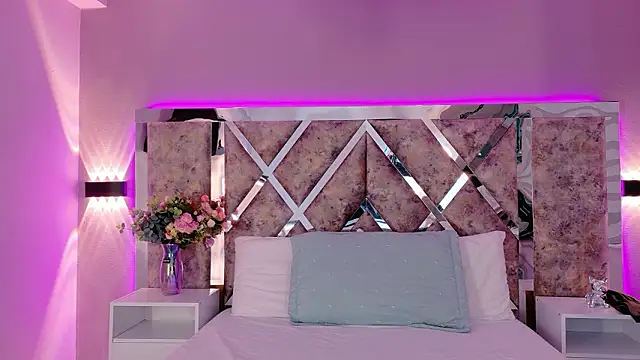 MeganR  online show from 01-19-26, 01:37