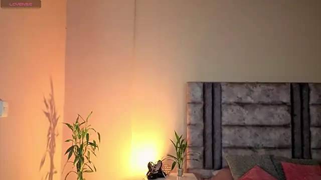 AnnaSwift  online show from 04-25-26, 01:14