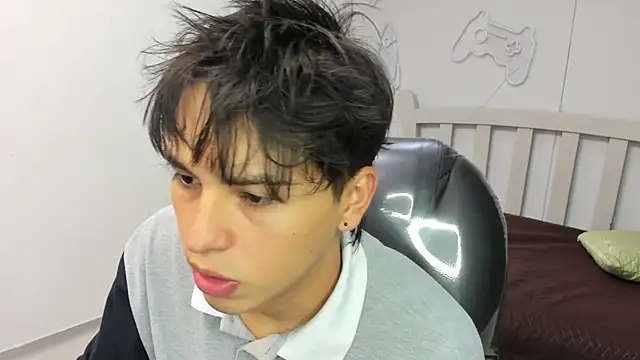 StiwenTwink online show from 10-01-25, 02:56