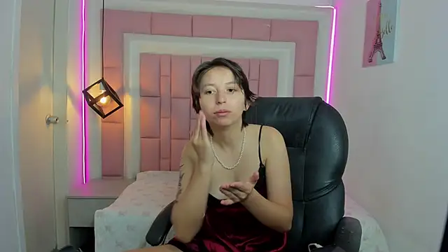 Snapshot of Klaret_Toy chatting on 11-11-25, 12:27 Klaret Toy online show from 11-11-25, 12:27