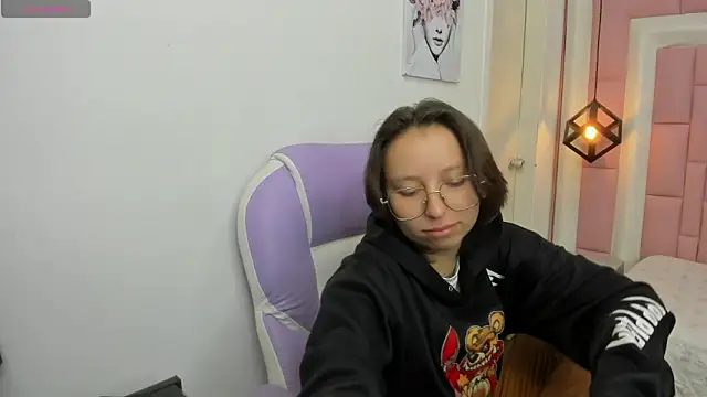 Klaret Toy online show from 04-16-26, 01:23