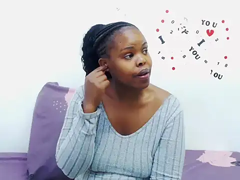 Snapshot of XYummyDoll32 chatting on 10-13-25, 04:45 XYummyDoll32 online show from 10-13-25, 04:45