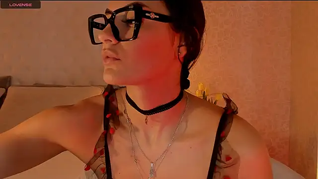 abriana quintana online show from 10-25-25, 12:34