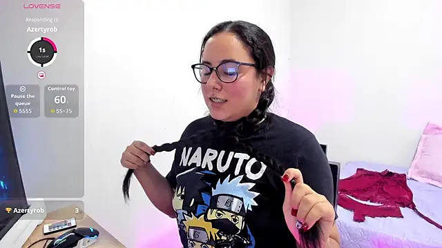 Snapshot of Venus_cat_ chatting on 10-23-25, 11:24 Venus cat online show from 10-23-25, 11:24