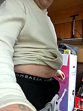 Snapshot of hot-brabo chatting on 10-05-25, 03:21 hot-brabo online show from 10-05-25, 03:21