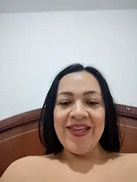 LindaSalo33 online show from 10-05-25, 05:39