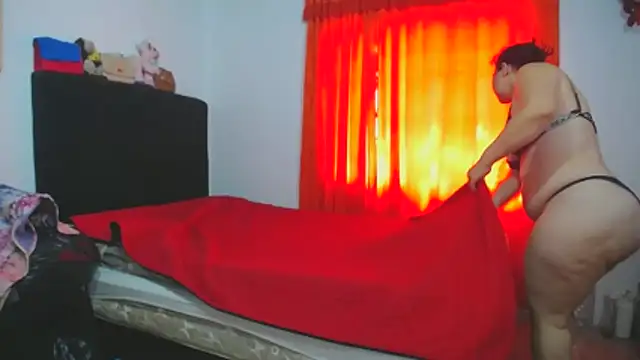 Snapshot of Meloncillo_and_Babyliss99 chatting on 11-17-25, 05:30 Meloncillo and Babyliss99 online show from 11-17-25, 05:30