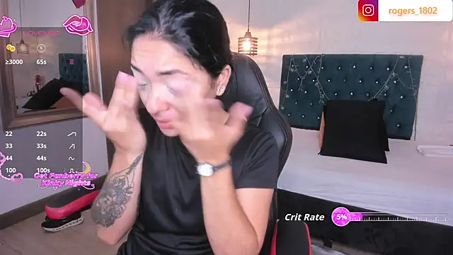 Snapshot of isaa_dl chatting on 11-15-25, 11:07 isaa dl online show from 11-15-25, 11:07