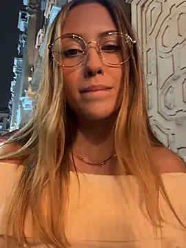 fanyabbey online show from 05-17-26, 03:48