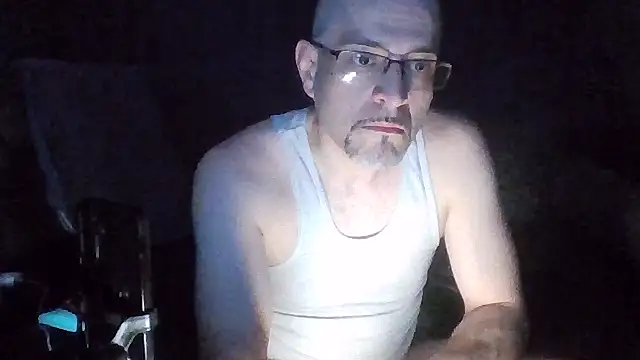 Snapshot of Curious9884 chatting on 10-10-25, 02:43 Curious9884 online show from 10-10-25, 02:43