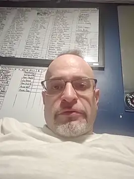 Snapshot of Curious9884 chatting on 02-13-26, 08:21 Curious9884 online show from 02-13-26, 08:21