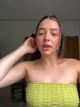 luiza barcelos online show from 10-13-25, 01:22