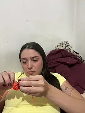 luiza barcelos online show from 10-24-25, 10:50