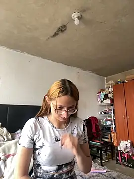 Snapshot of imariahot chatting on 10-01-25, 02:56 imariahot online show from 10-01-25, 02:56