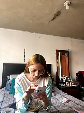 Snapshot of imariahot chatting on 10-07-25, 02:47 imariahot online show from 10-07-25, 02:47