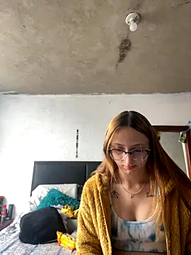 Snapshot of imariahot chatting on 10-16-25, 01:56 imariahot online show from 10-16-25, 01:56