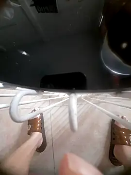 Snapshot of Zun_121 chatting on 10-22-25, 06:02 Zun 121 online show from 10-22-25, 06:02