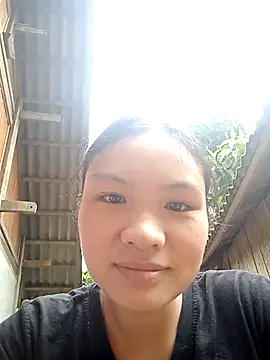 Snapshot of Hin_xx chatting on 10-15-25, 02:55 Hin xx online show from 10-15-25, 02:55