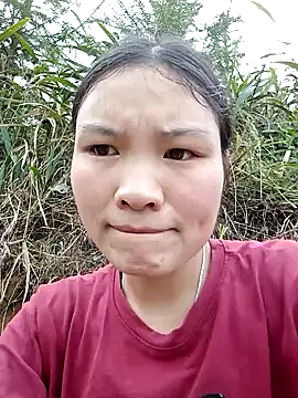 Snapshot of Hin_xx chatting on 10-19-25, 05:19 Hin xx online show from 10-19-25, 05:19