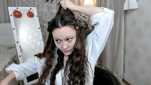 Snapshot of Vian_Blaze chatting on 10-22-25, 01:50 Vian Blaze online show from 10-22-25, 01:50