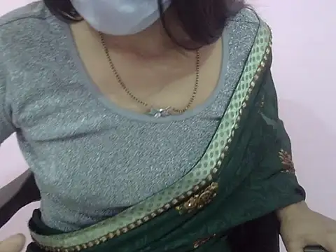 Laila Cute online show from 01-13-26, 04:51