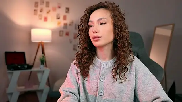 Snapshot of branchwithflowerss chatting on 10-14-25, 11:55 branchwithflowerss online show from 10-14-25, 11:55